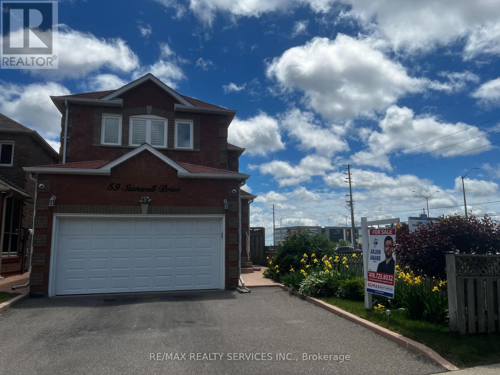 59 Stanwell Drive, Brampton, Ontario  L6Z 3Y8 - Photo 1 - W13701854