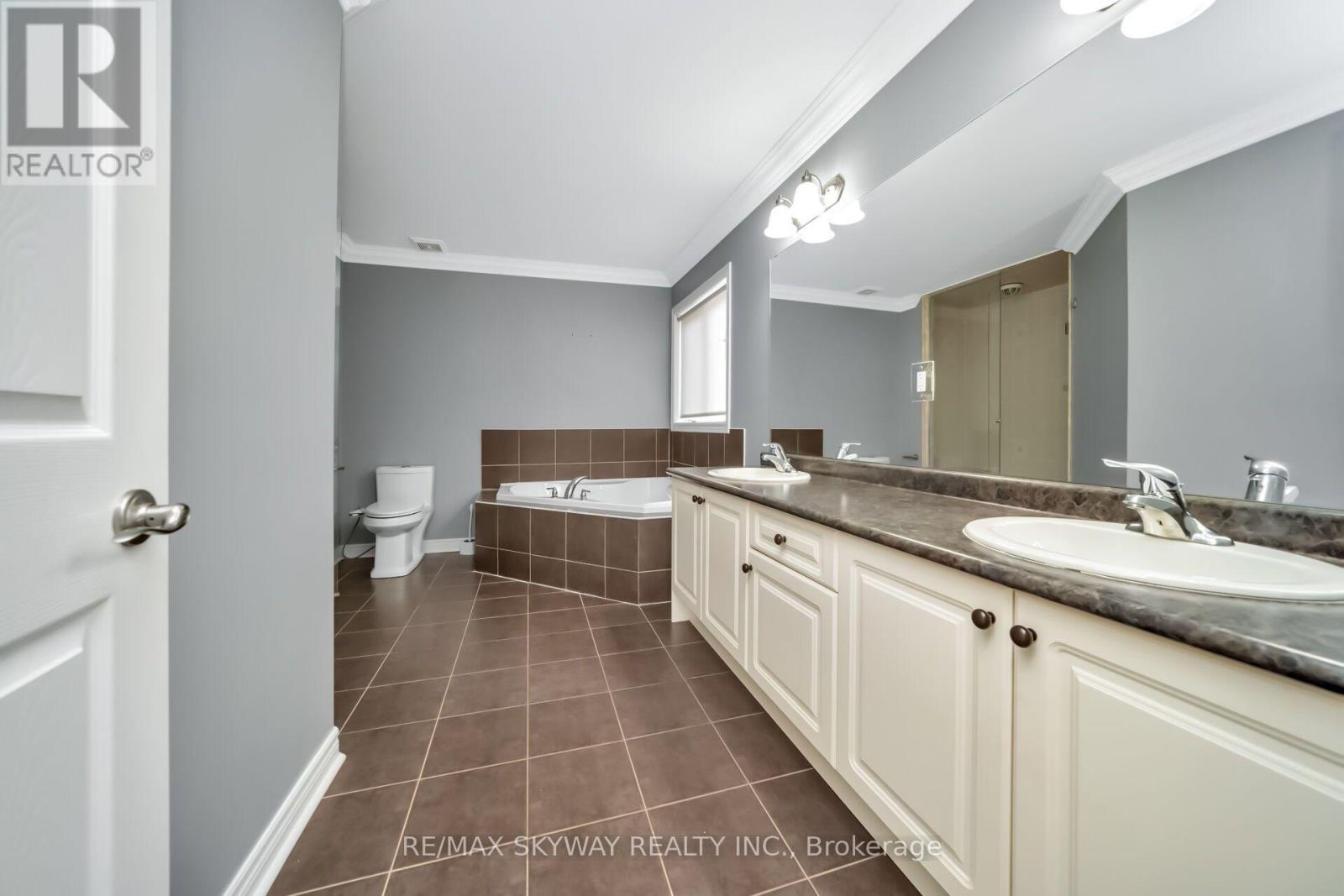 51 Learmont Avenue, Caledon, Ontario  L7C 3N3 - Photo 26 - W13701870
