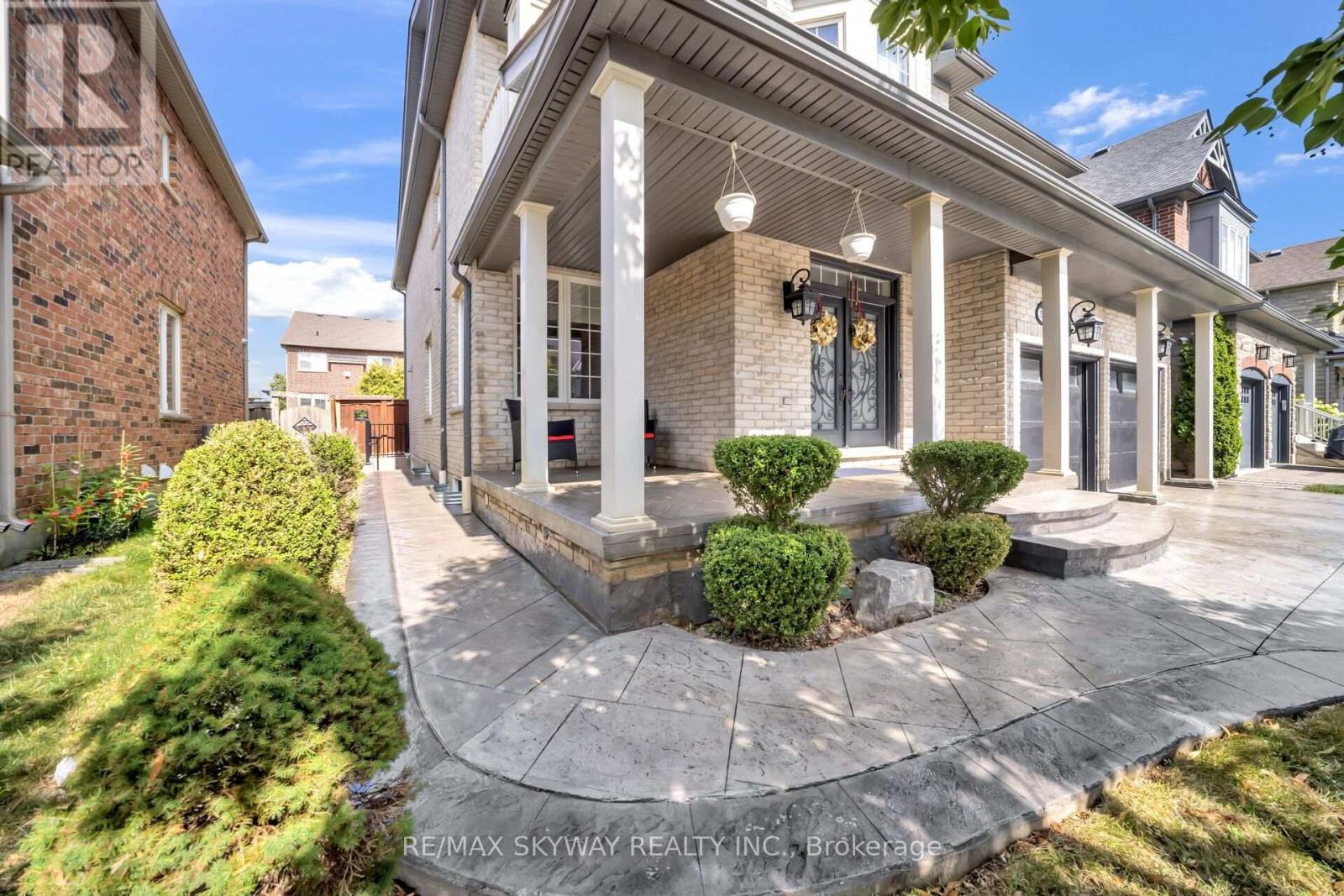51 Learmont Avenue, Caledon, Ontario  L7C 3N3 - Photo 4 - W13701870