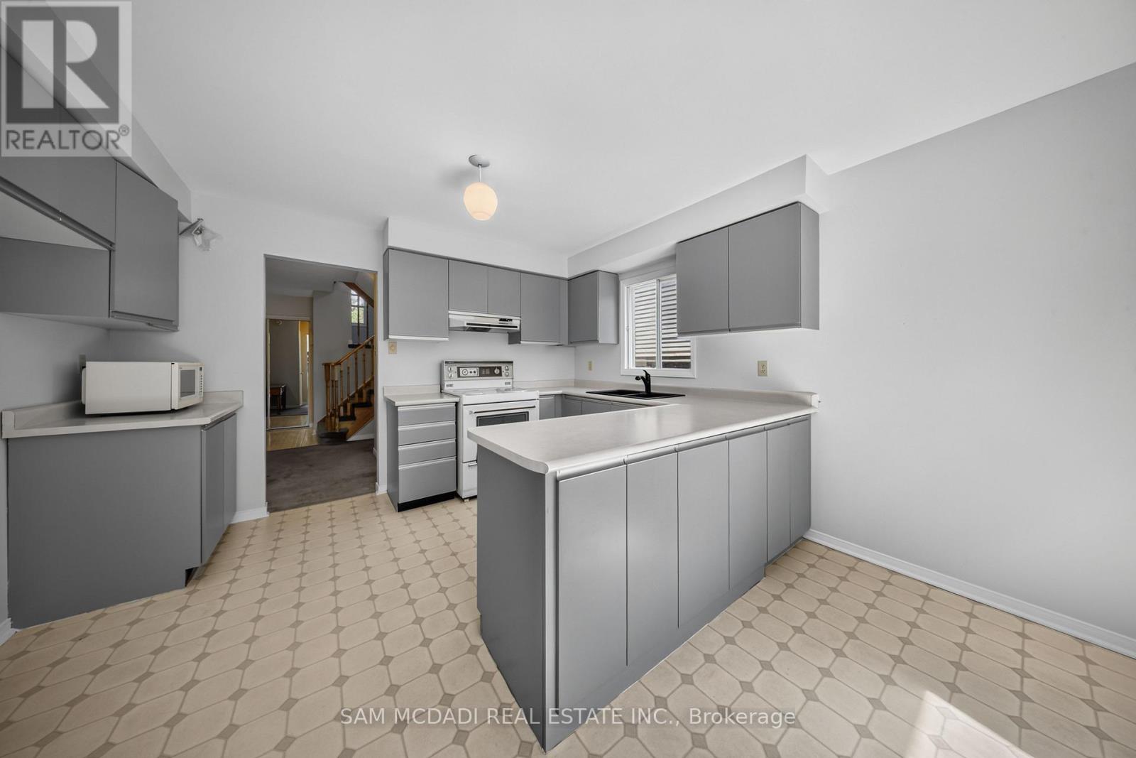 6200 Prairie Circle, Mississauga, Ontario  L5N 5Y4 - Photo 10 - W13701904