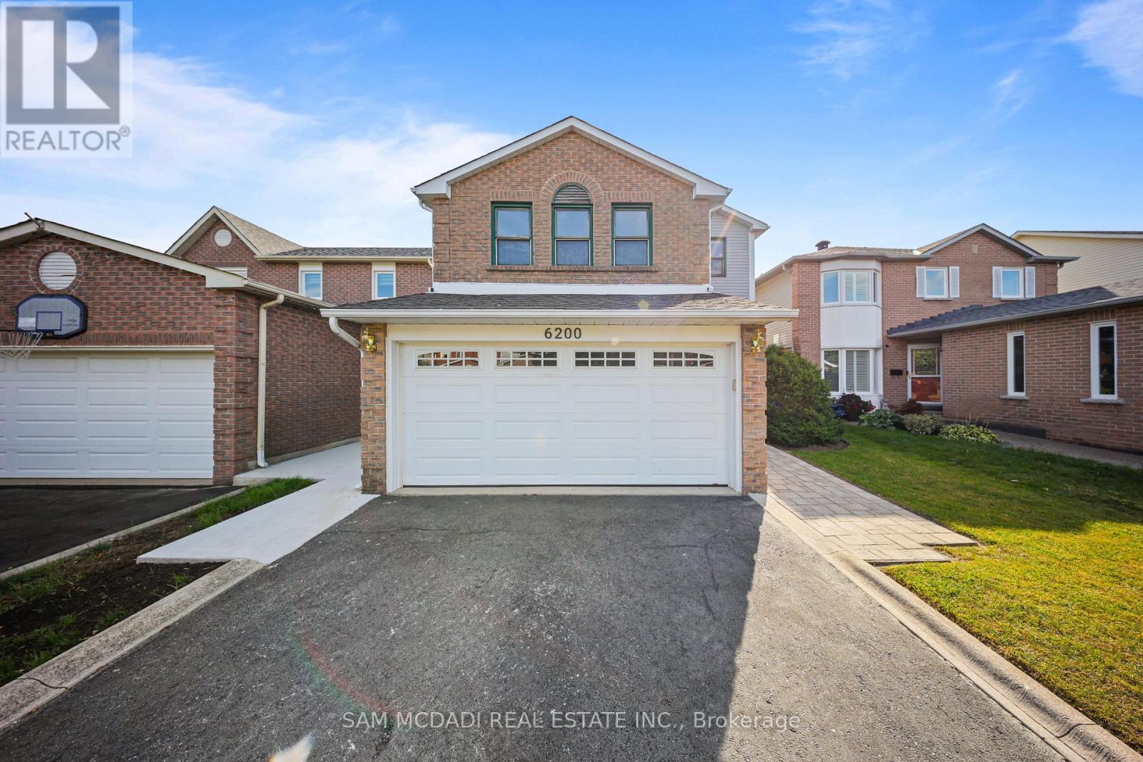 6200 Prairie Circle, Mississauga, Ontario  L5N 5Y4 - Photo 2 - W13701904