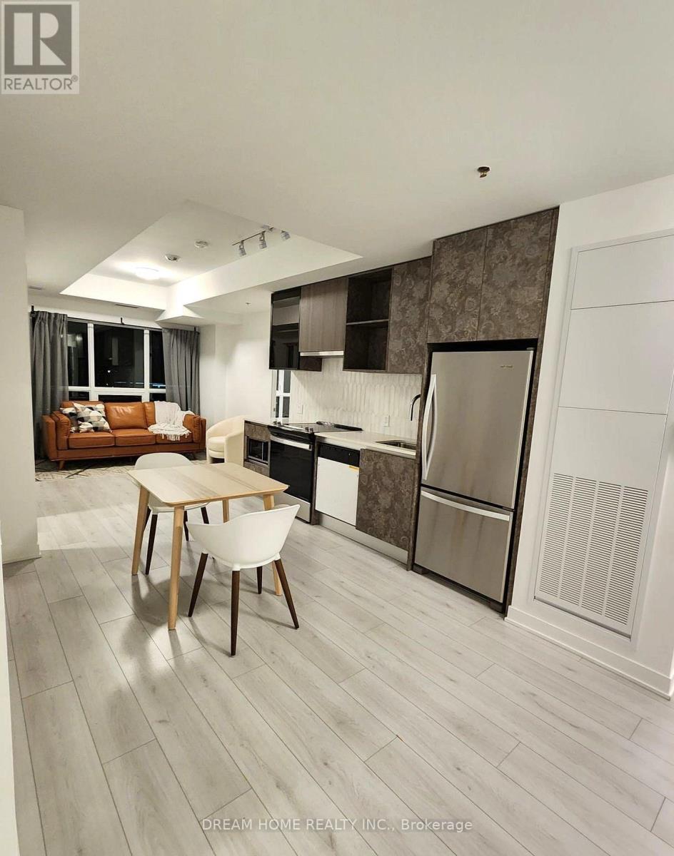 804 - 407 Dundas Street W, Oakville, Ontario  L6M 4M2 - Photo 2 - W13701910