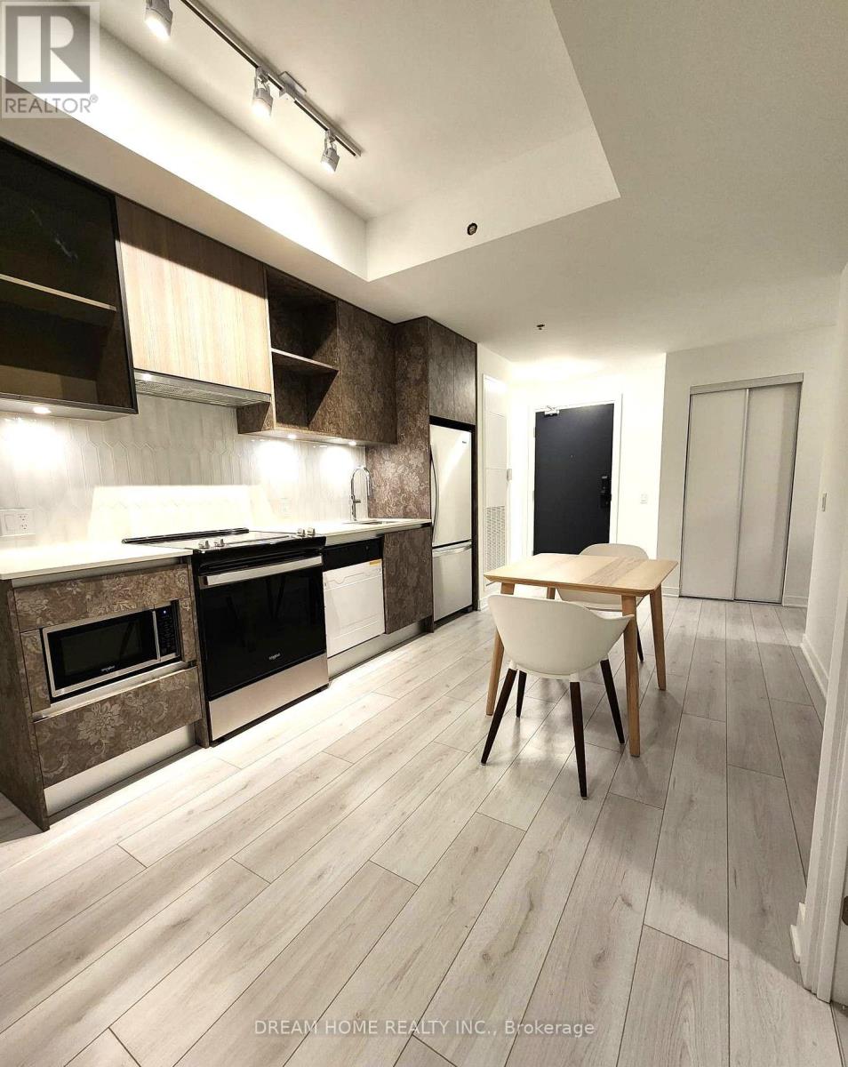 804 - 407 Dundas Street W, Oakville, Ontario  L6M 4M2 - Photo 3 - W13701910