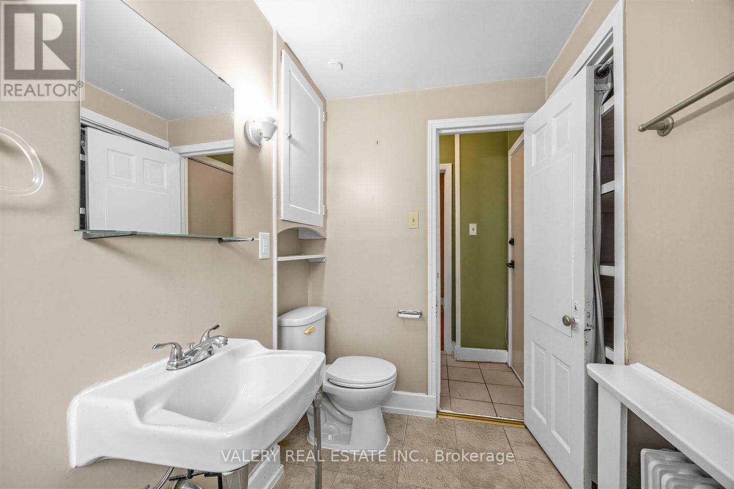 4 - 8 Thirty Third Street, Toronto, Ontario M8W 3G8 - Photo 10 - W13701922