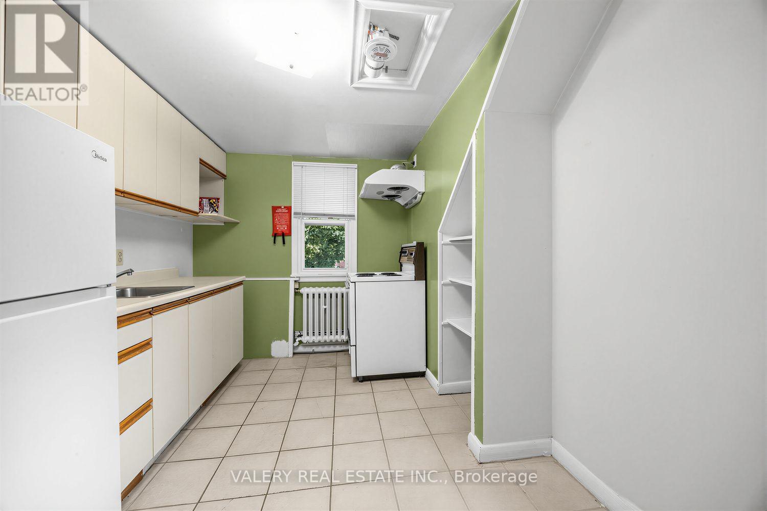 4 - 8 Thirty Third Street, Toronto, Ontario M8W 3G8 - Photo 2 - W13701922