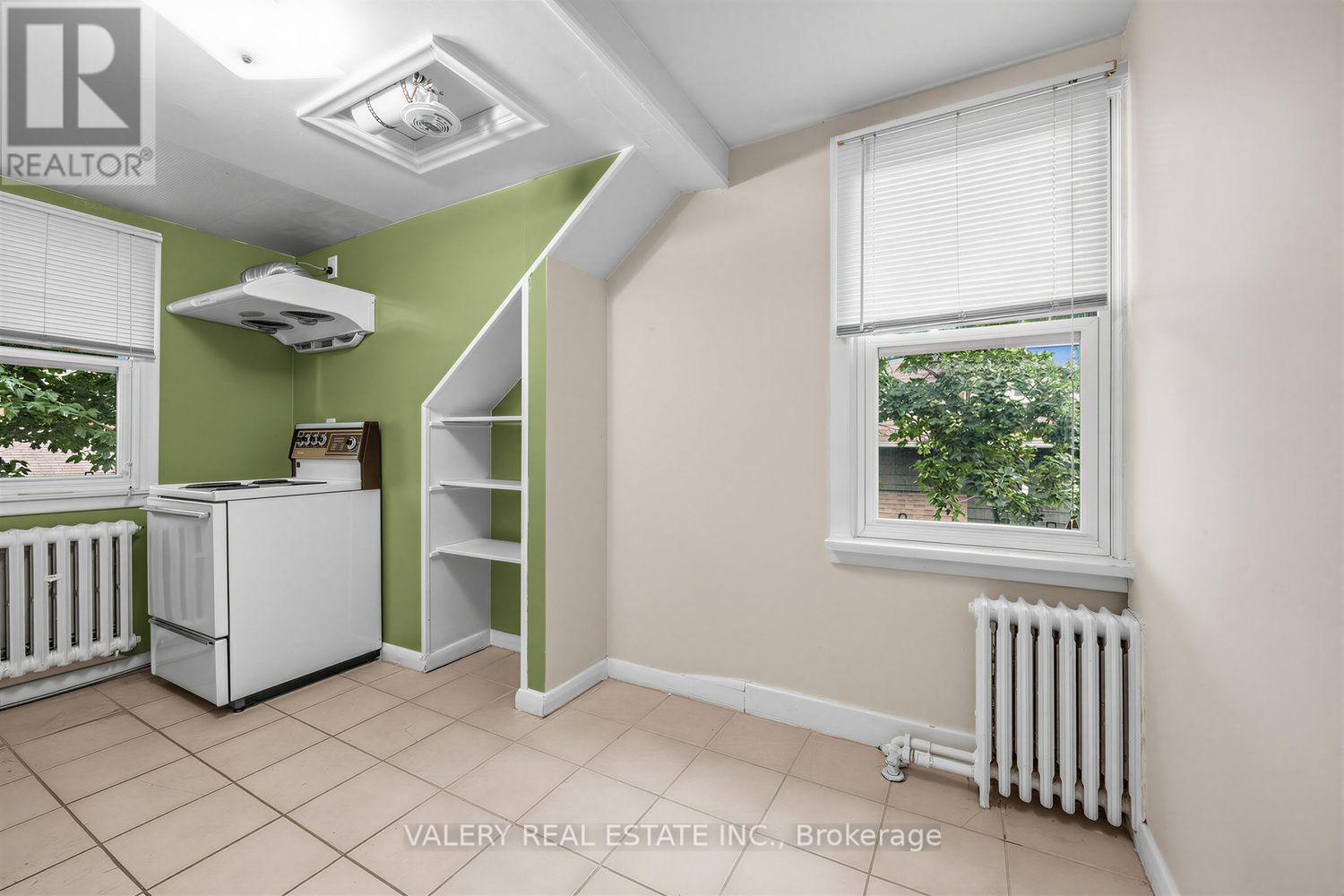 4 - 8 Thirty Third Street, Toronto, Ontario M8W 3G8 - Photo 3 - W13701922