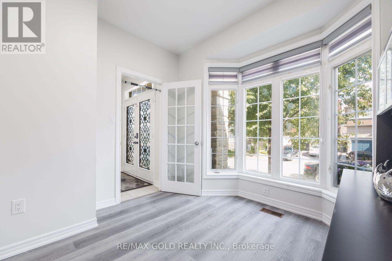 50 Northface Crescent, Brampton, Ontario  L6R 2Y2 - Photo 13 - W13701952