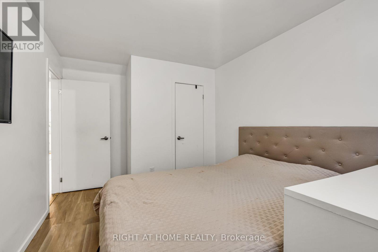 497 Nairn Avenue, Toronto, Ontario  M6E 4J2 - Photo 10 - W13702004