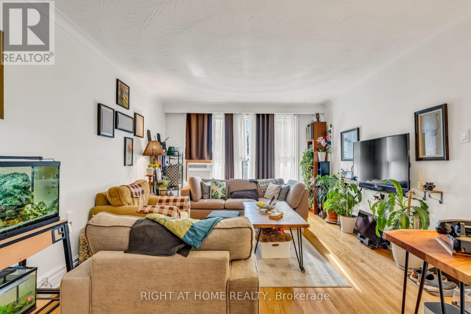 497 Nairn Avenue, Toronto, Ontario  M6E 4J2 - Photo 16 - W13702004