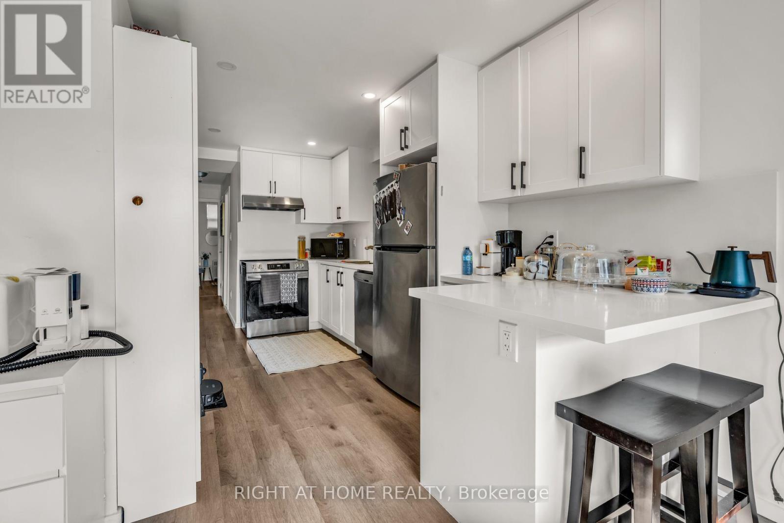 497 Nairn Avenue, Toronto, Ontario  M6E 4J2 - Photo 5 - W13702004