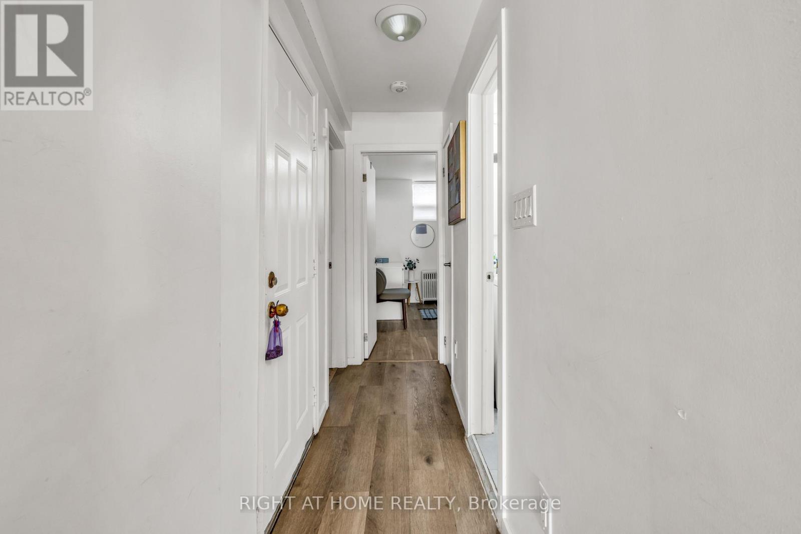 497 Nairn Avenue, Toronto, Ontario  M6E 4J2 - Photo 8 - W13702004