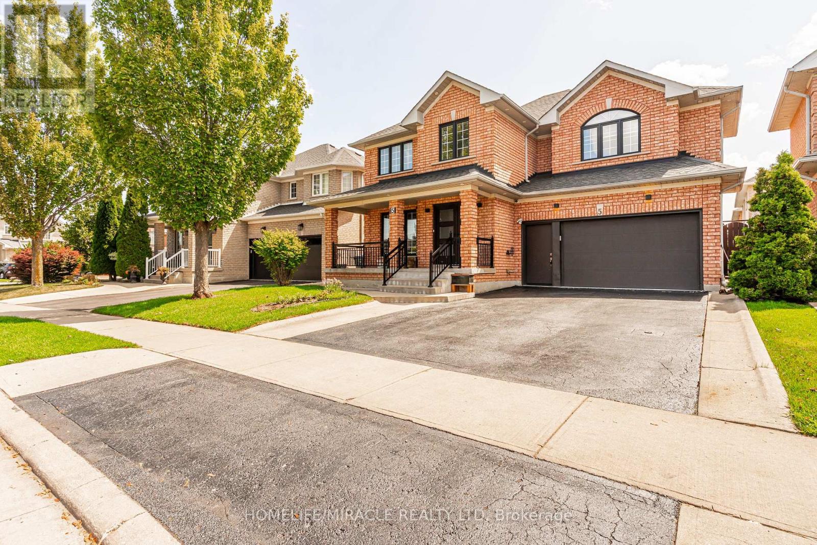 5 Octillo Boulevard, Brampton, Ontario  L6R 2P7 - Photo 2 - W13702010