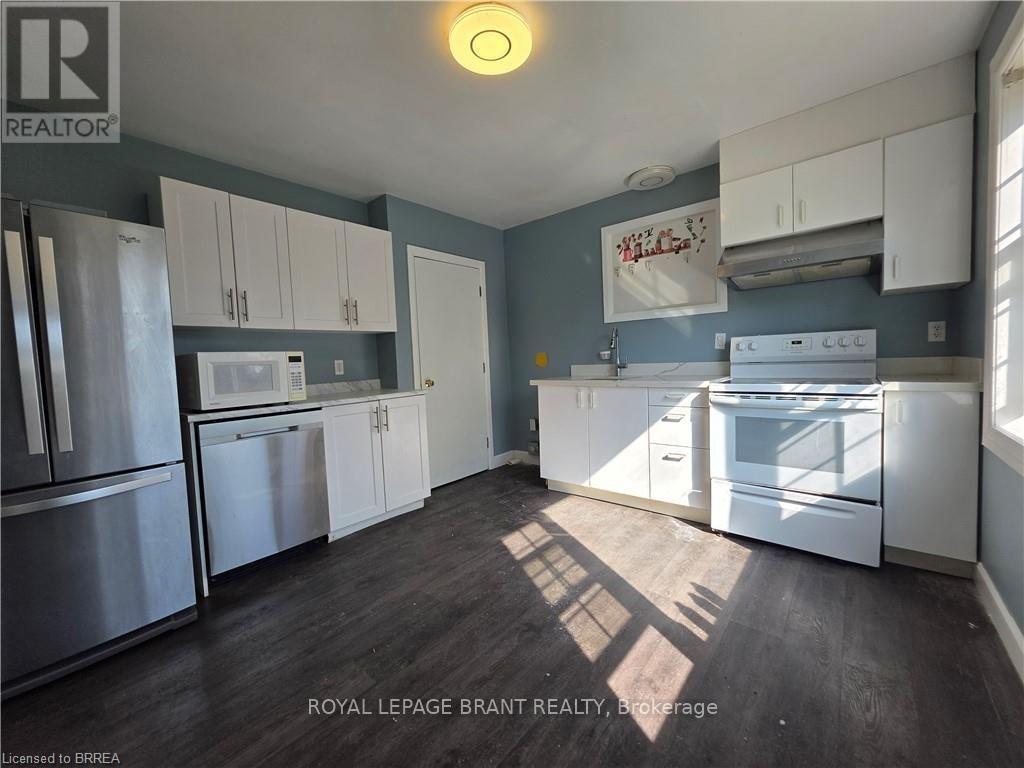 32 Forest Road, Brantford, Ontario  N3S 6W2 - Photo 11 - X13701778