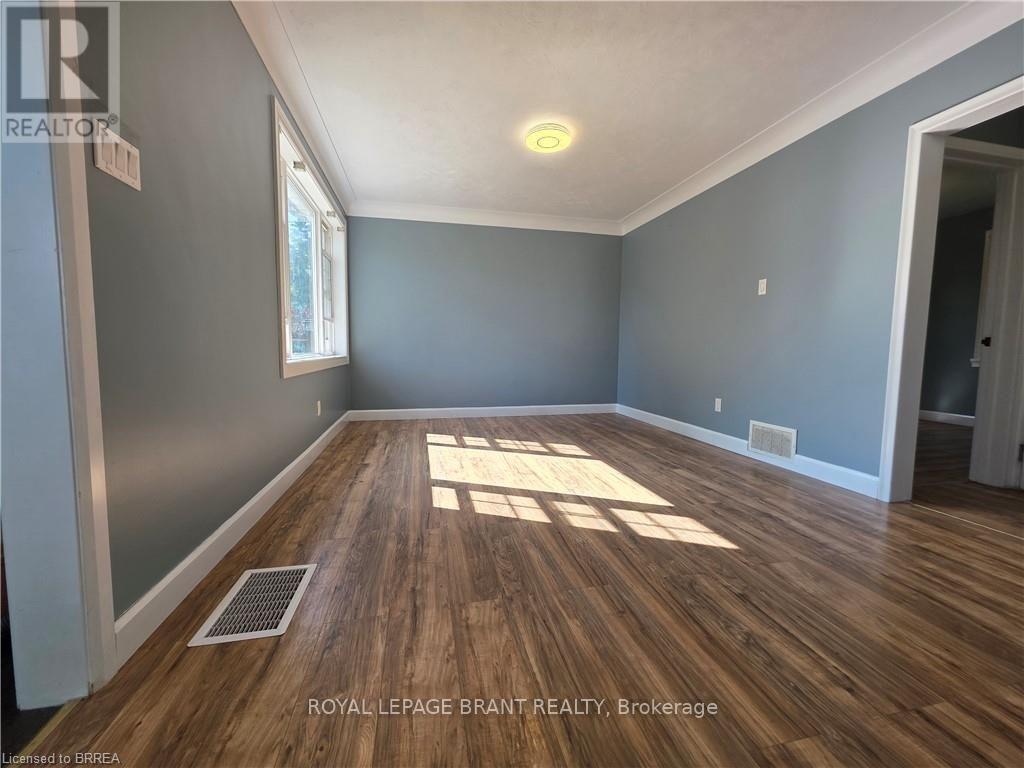 32 Forest Road, Brantford, Ontario  N3S 6W2 - Photo 6 - X13701778