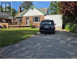 32 FOREST ROAD, Brantford, Ontario