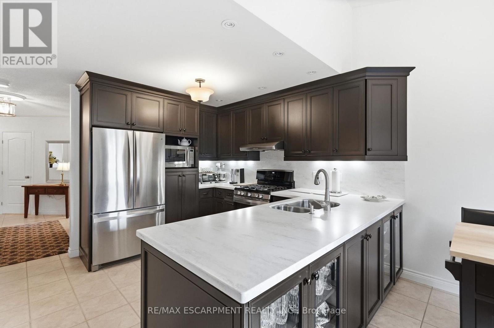 64 Redfern Avenue, Hamilton, Ontario  L9C 7S4 - Photo 14 - X13701918