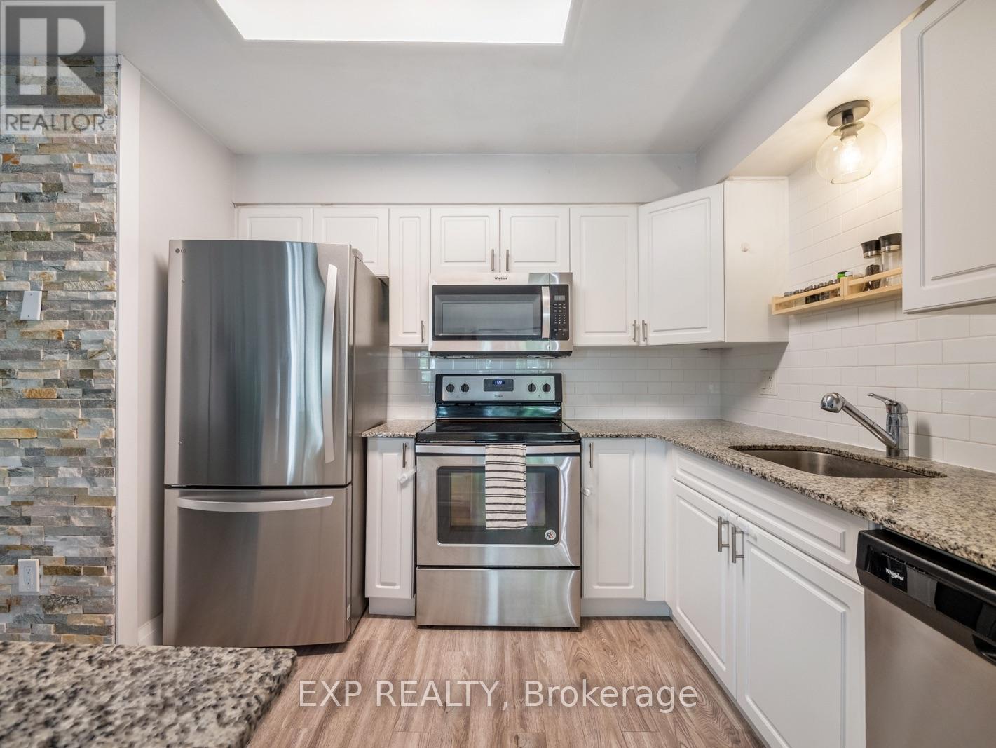 301 - 276 Eiwo Court, Waterloo, Ontario  N2K 3M6 - Photo 7 - X13701940