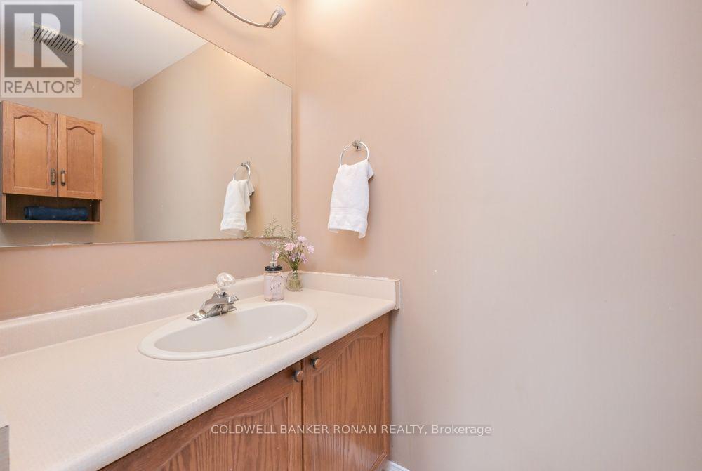 56 Edward Street, Mapleton, Ontario  N0G 1P0 - Photo 13 - X13701976