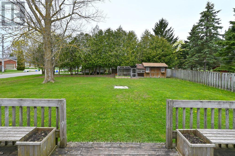 56 Edward Street, Mapleton, Ontario  N0G 1P0 - Photo 18 - X13701976