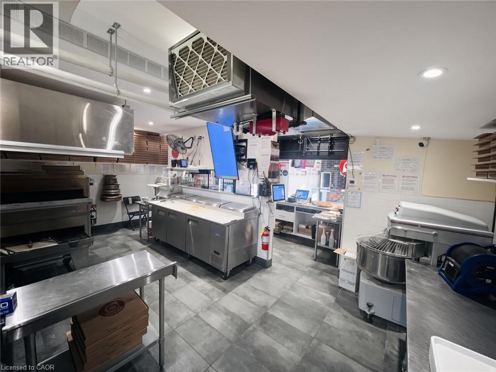 530 Scott Street, St. Catharines, Ontario  L2M 3X5 - Photo 8 - 40857652