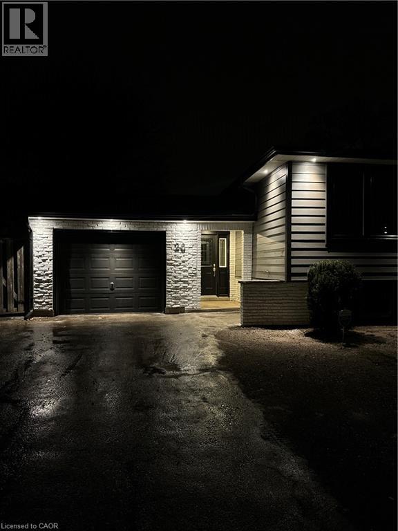26 Greyfriar Drive Unit# 2, Hamilton, Ontario  L9C 4S2 - Photo 2 - 40857576