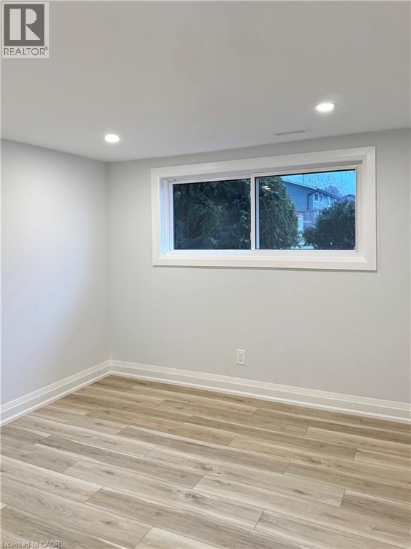 26 Greyfriar Drive Unit# 2, Hamilton, Ontario  L9C 4S2 - Photo 27 - 40857576