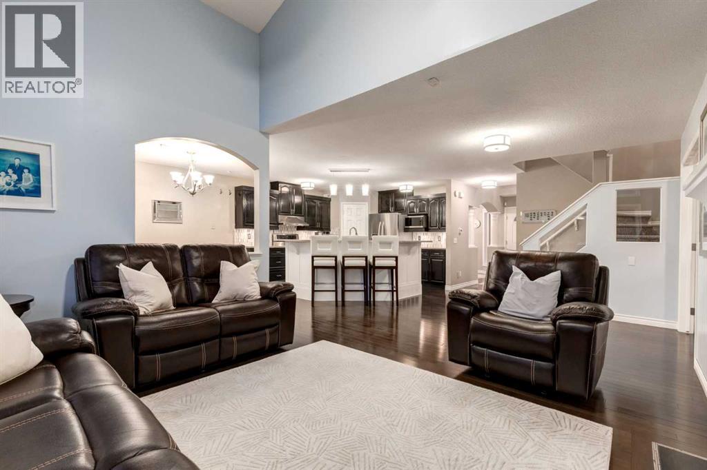 331 Sierra Madre Court SW, Calgary, Alberta T3H 3G7 - Photo 13 - A2338758