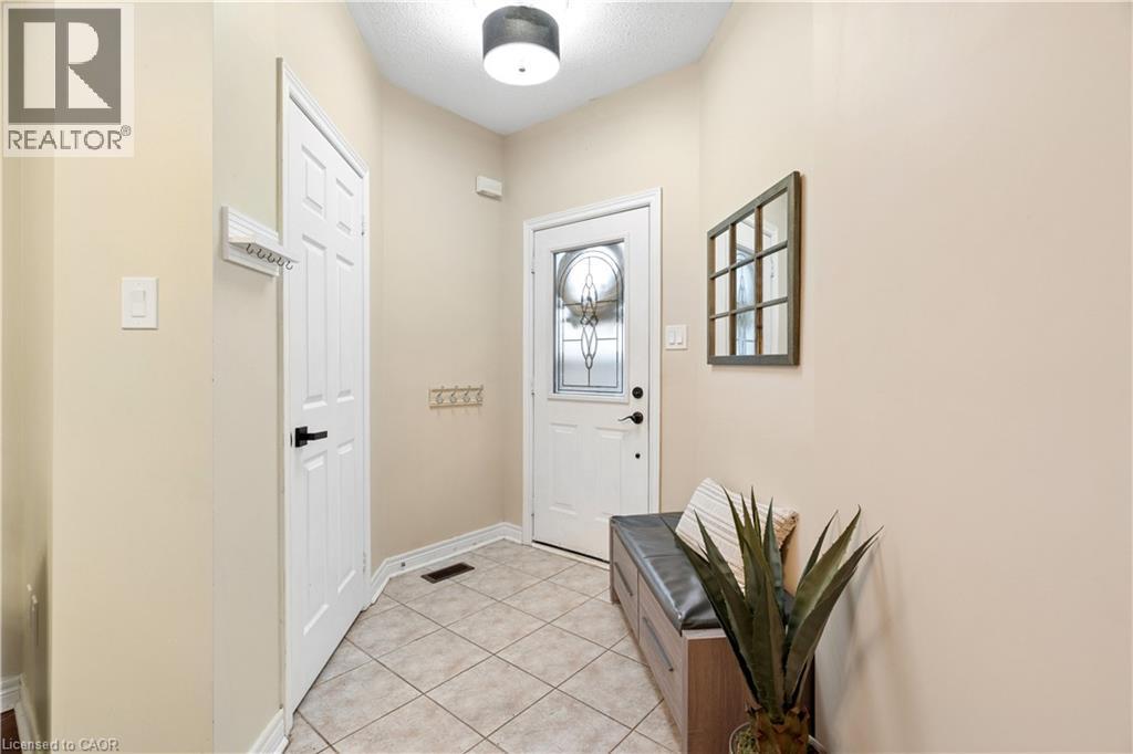 27 Spruce Boulevard, Acton, Ontario  L7J 2Y3 - Photo 3 - 40856552