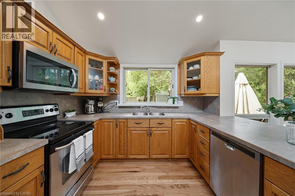 581 Orangeville Road, Centre Wellington, Ontario  N1M 1T9 - Photo 13 - 40857144