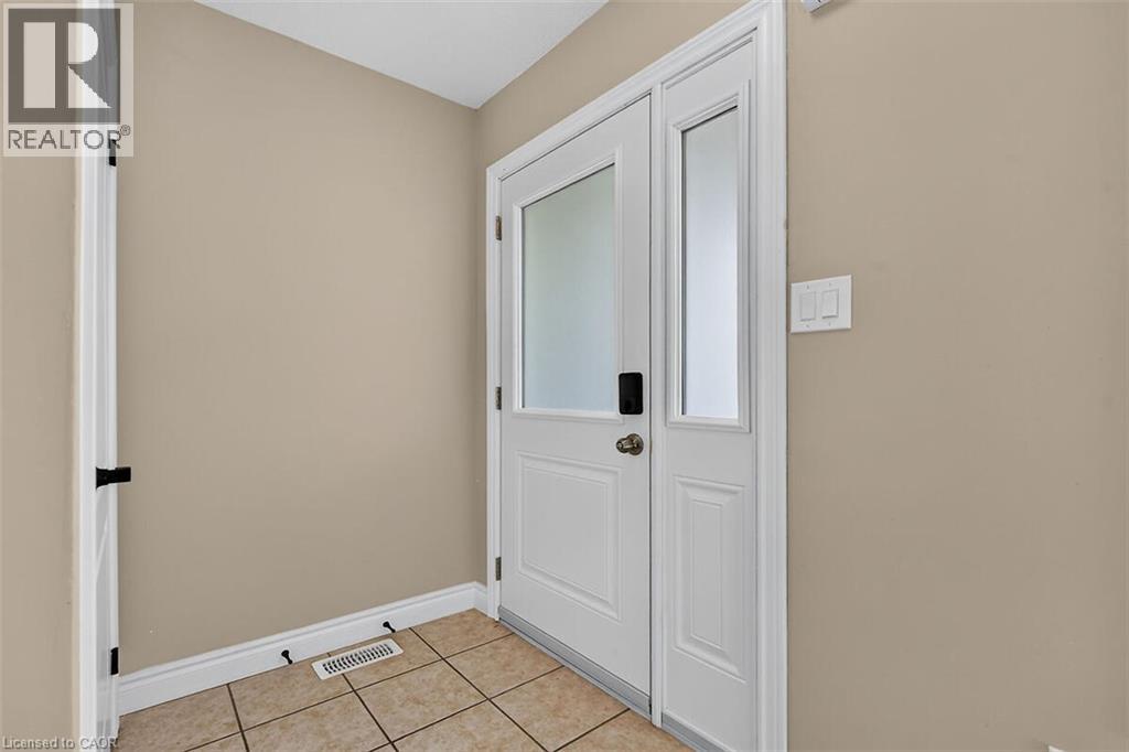 83 Marion Street, Mount Hope, Ontario  L0R 1W0 - Photo 4 - 40857638
