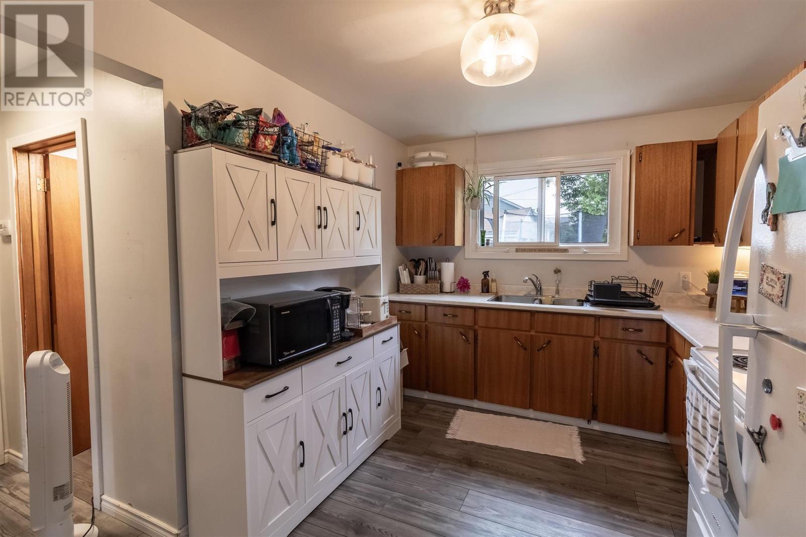 100 Amy Ave, Sault Ste. Marie, Ontario  P6B 3X6 - Photo 4 - SM261855