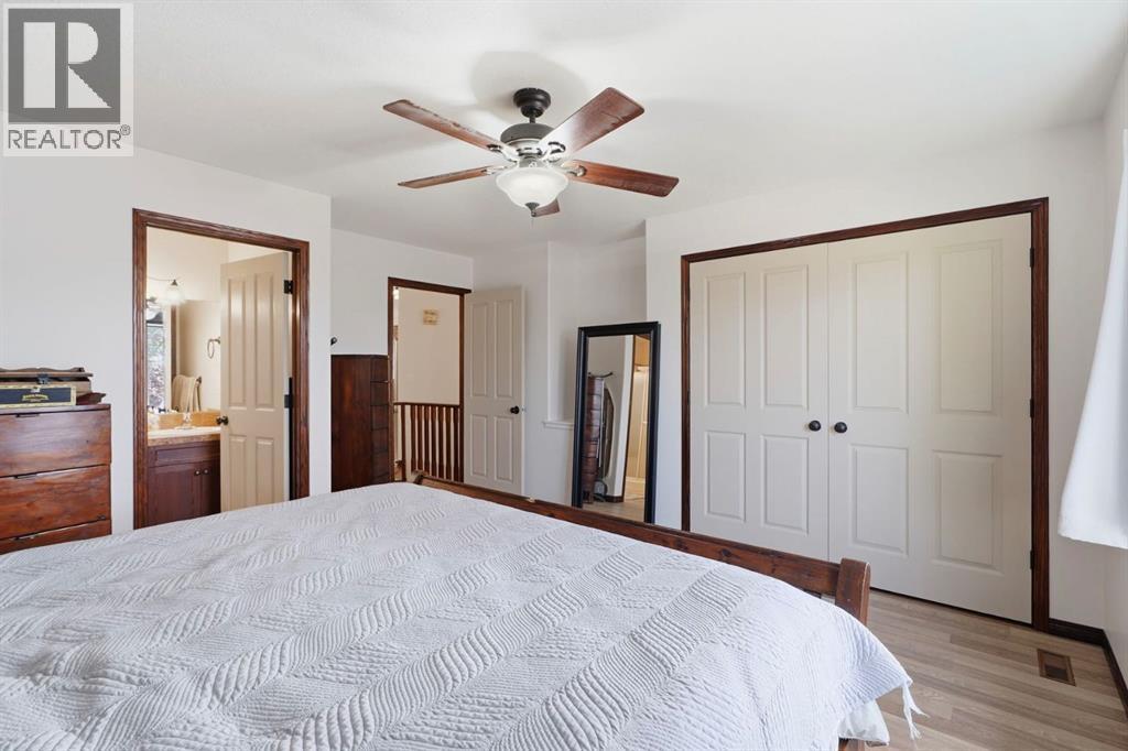 148 Vickers Close, Red Deer, Alberta  T4R 2R2 - Photo 15 - A2338028