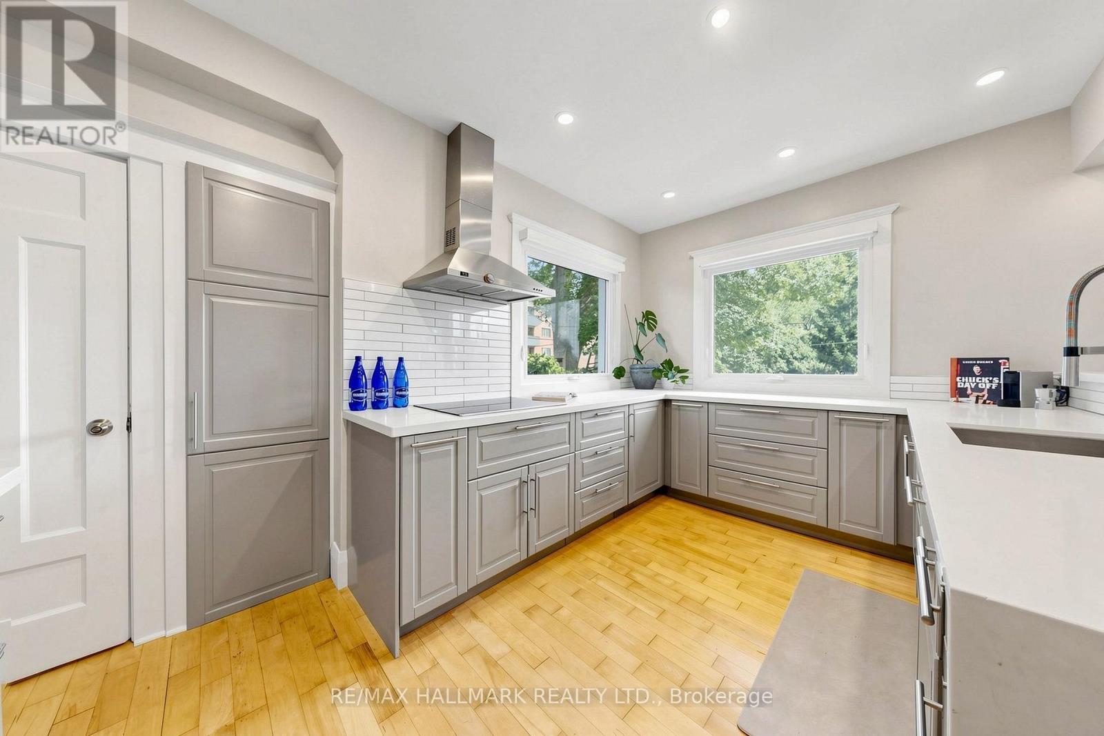 47 Glenmore Road, Toronto, Ontario  M4L 3M2 - Photo 9 - E13695826