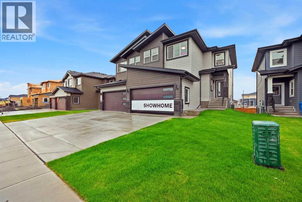 30 Waterford Mews, Chestermere, Alberta  T1X 3B4 - Photo 2 - A2338957