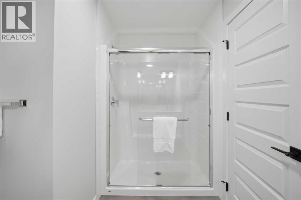 30 Waterford Mews, Chestermere, Alberta  T1X 3B4 - Photo 37 - A2338957