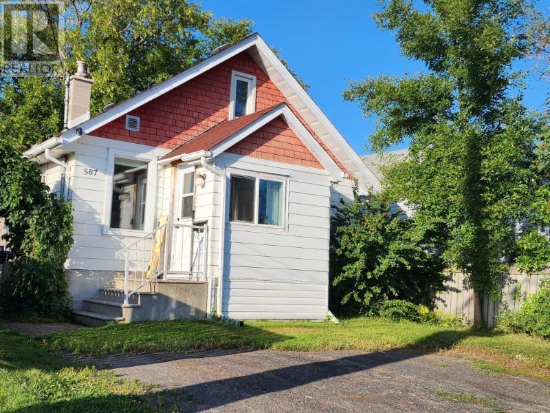 587 Tupper St, Thunder Bay, Ontario  P7A 4A1 - Photo 2 - TB2602426