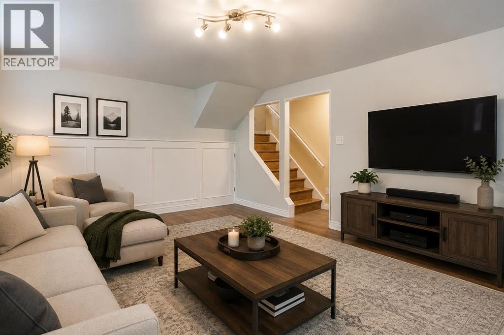 15 Southdale Bay SW, Calgary, Alberta  T2W 1W1 - Photo 26 - A2331756