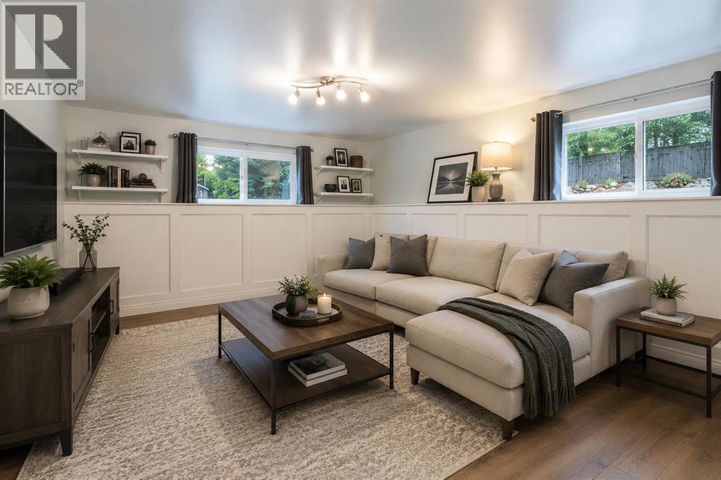 15 Southdale Bay SW, Calgary, Alberta  T2W 1W1 - Photo 25 - A2331756