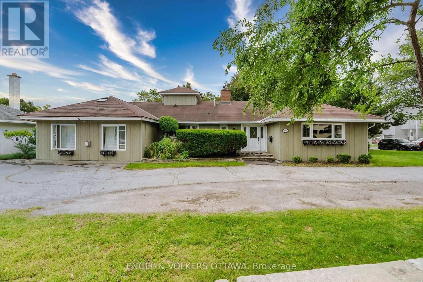 1994 Carling Avenue, Ottawa, Ontario  K2A 1G1 - Photo 1 - X13702066