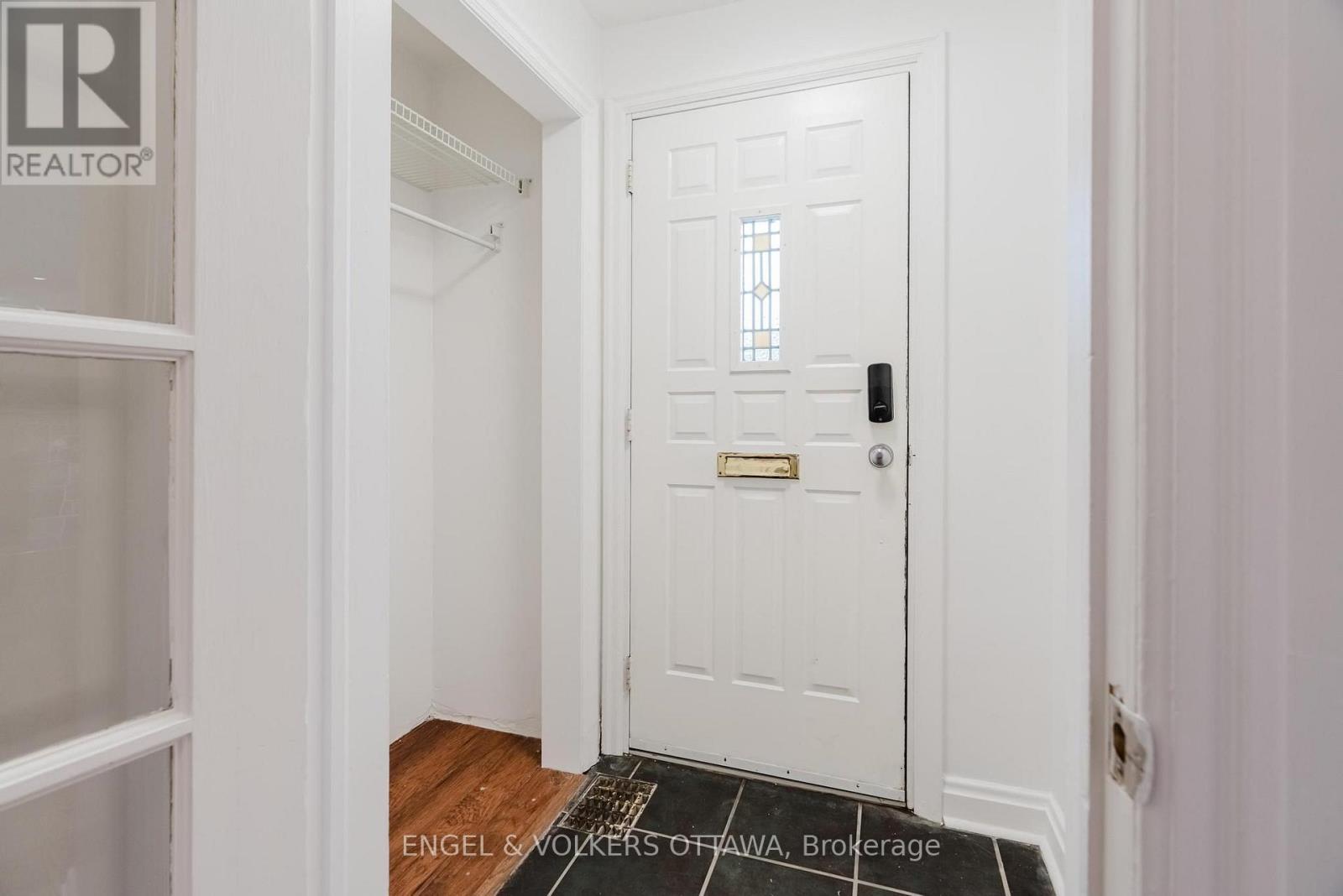 1988 Carling Avenue, Ottawa, Ontario  K2A 1G1 - Photo 3 - X13702080