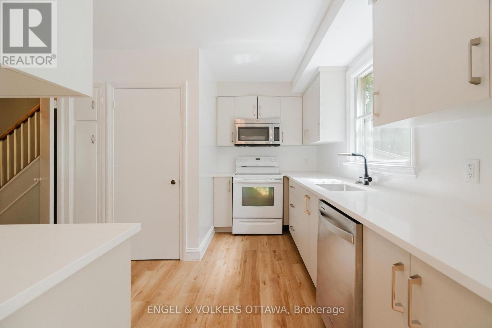 2028 Carling Avenue, Ottawa, Ontario  K2A 1G2 - Photo 18 - X13702092
