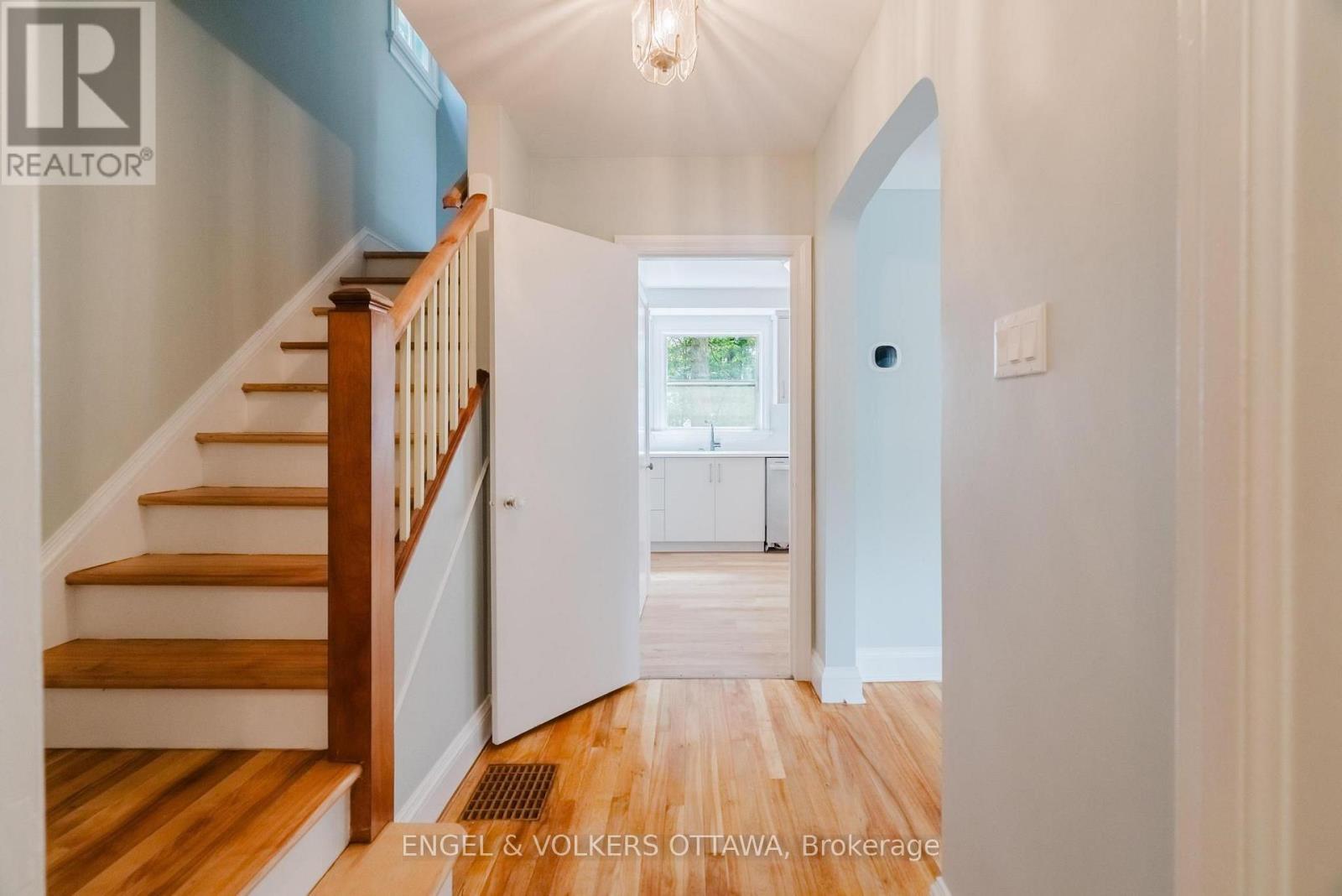 2028 Carling Avenue, Ottawa, Ontario  K2A 1G2 - Photo 7 - X13702092