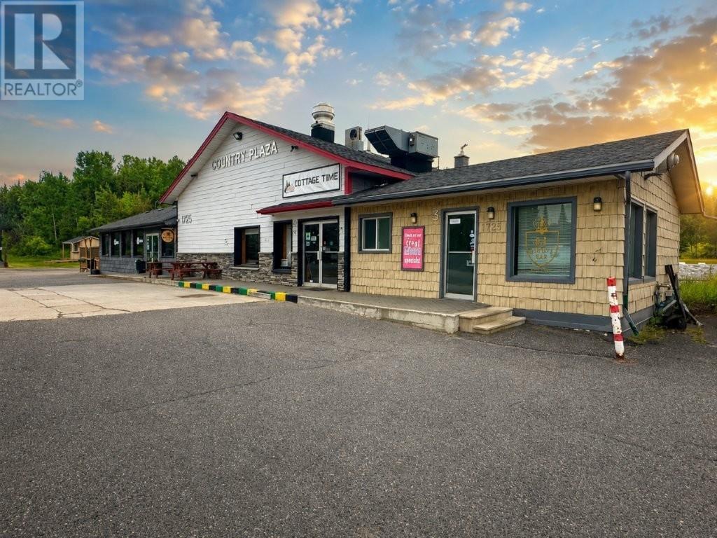2 1725 Hwy 61, Thunder Bay, Ontario  P7J 1G3 - Photo 1 - TB2602472
