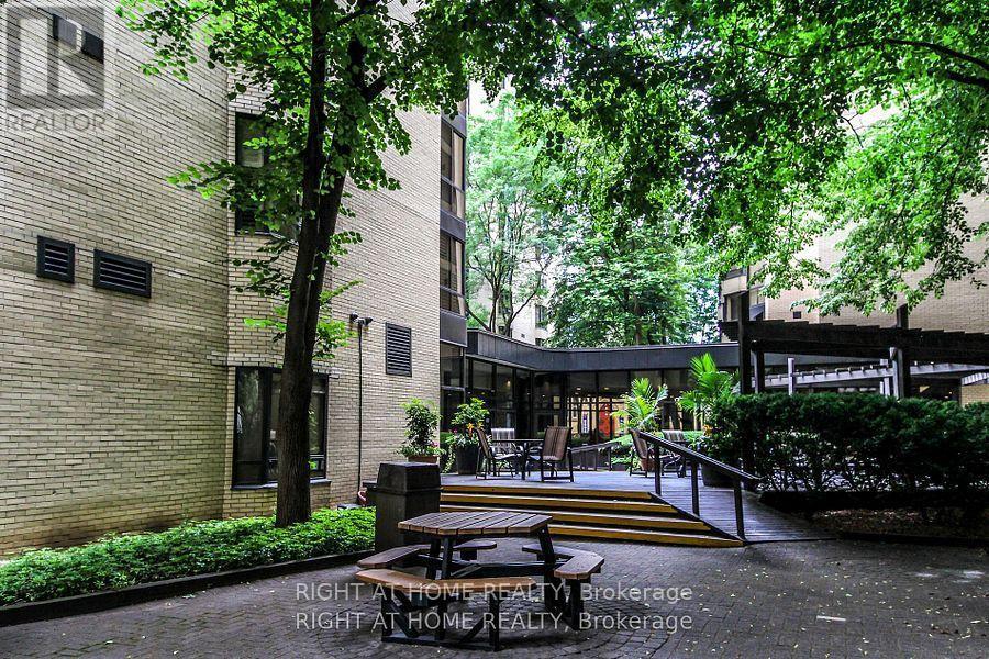 404 - 280 Simcoe Street, Toronto, Ontario  M5T 2Y5 - Photo 23 - C13702150
