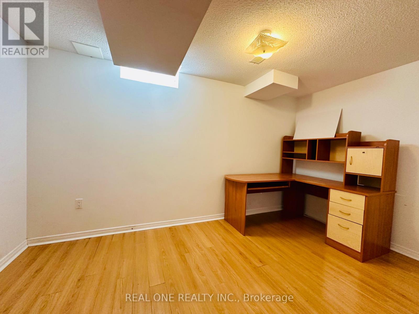104 Revelstoke Crescent, Richmond Hill, Ontario L4B 4T4 - Photo 21 - N13702076