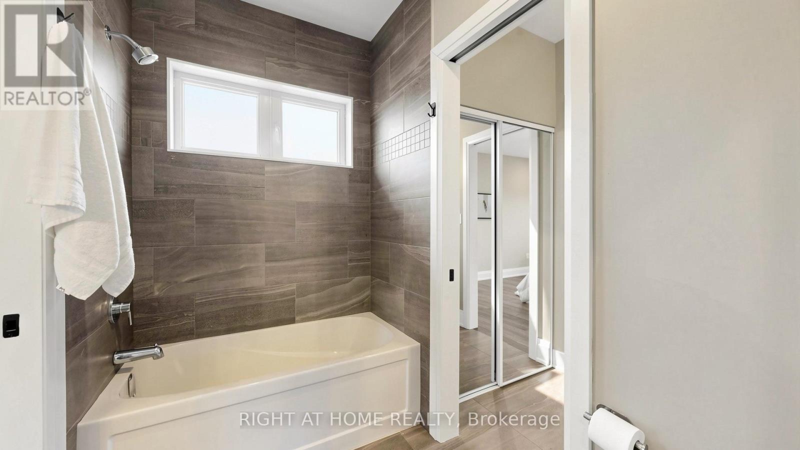14 Dixon Court, Barrie (Painswick North), Ontario  L4N 7H1 - Photo 28 - S13702140