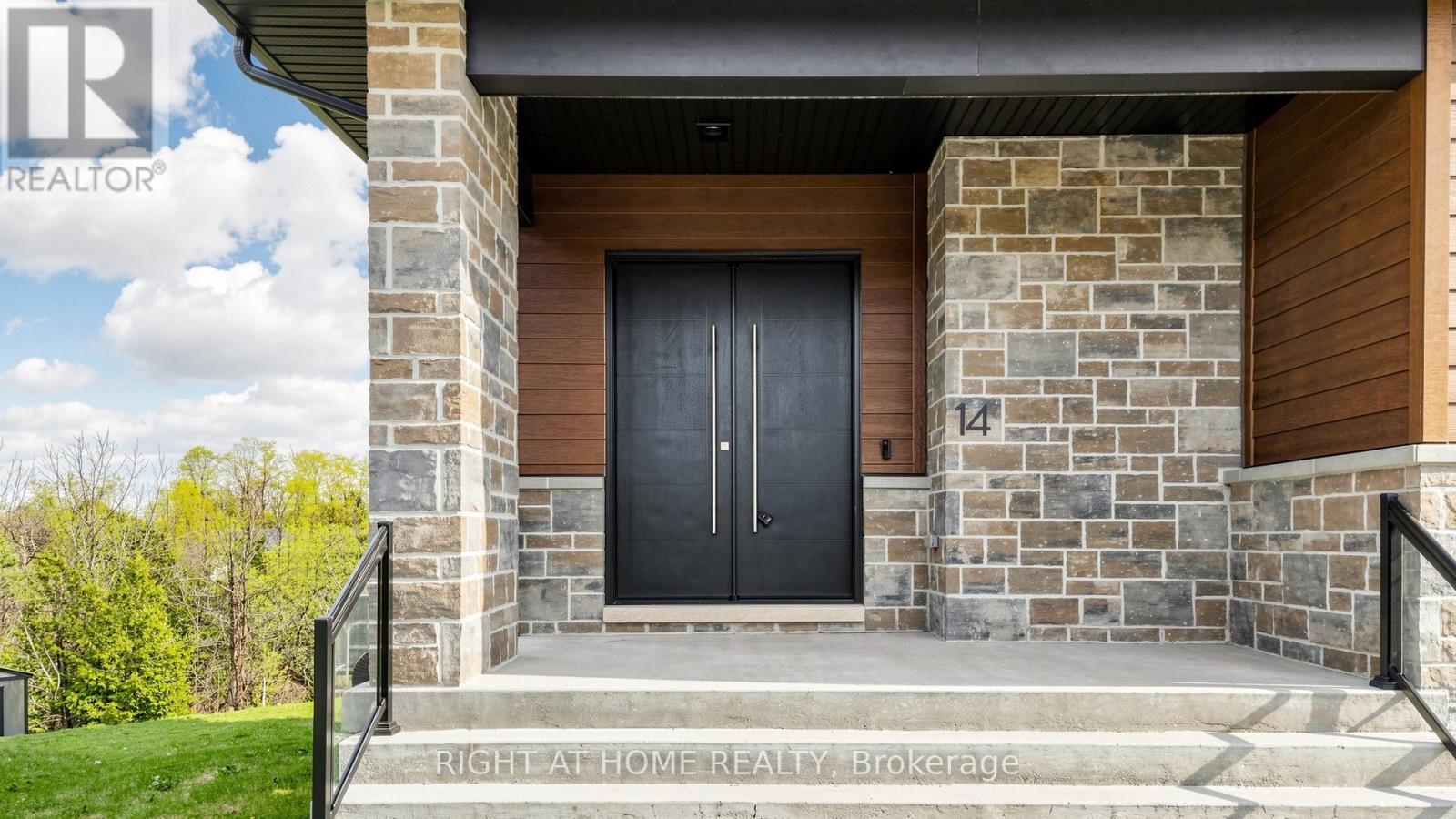 14 Dixon Court, Barrie (Painswick North), Ontario  L4N 7H1 - Photo 3 - S13702140