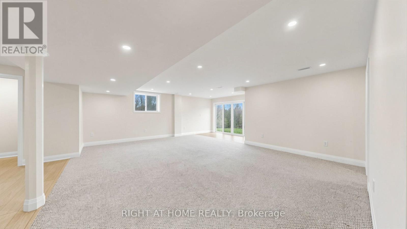 14 Dixon Court, Barrie (Painswick North), Ontario  L4N 7H1 - Photo 33 - S13702140