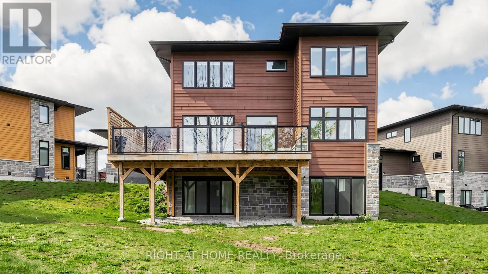 14 Dixon Court, Barrie (Painswick North), Ontario  L4N 7H1 - Photo 45 - S13702140