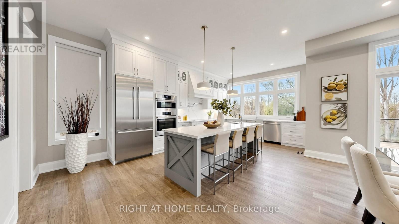 14 Dixon Court, Barrie (Painswick North), Ontario  L4N 7H1 - Photo 9 - S13702140